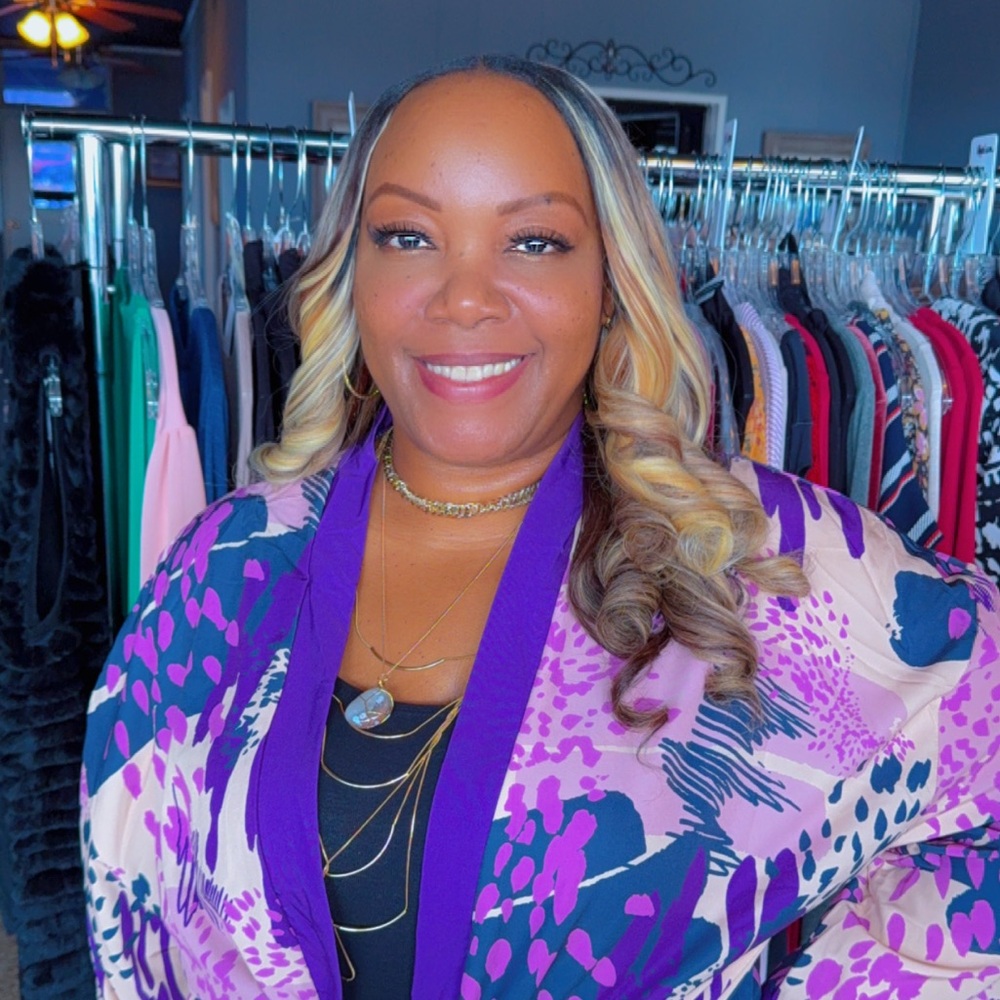 Meet your Posher, Crystal